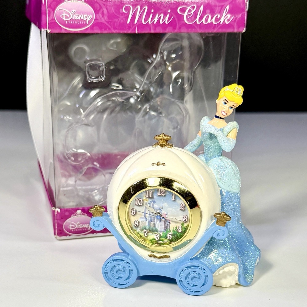 Disney Princess Cinderella Mini Clock 2009 Carriage Castle Quartz Desk Tested